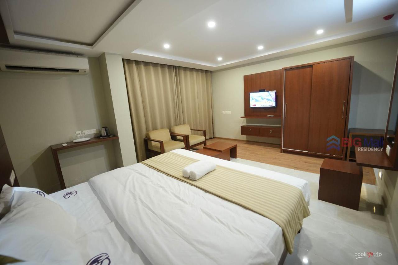 Отель Bigmall Residency Kannangad Экстерьер фото